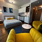 Apartment With Balcony In City Centre